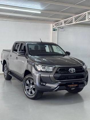 TOYOTA HILUX 2.8 D-4D TURBO DIESEL CD SR 4X4 AUTOMÁTICO